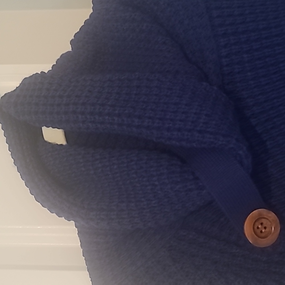 Women's blue waffle sweater. - Picture 2 of 5